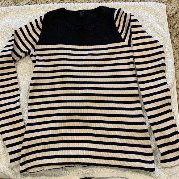 J Crew Woman’s Color Block Long Sleeved Shirt. Size Medium. Gently Used. - Picture 1 of 9